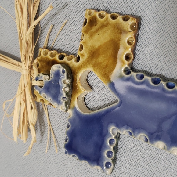 New Beautiful Ceramic Wall Hanging Cross - Picture 2 of 3
